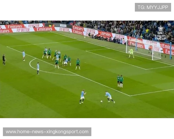 曼城德布劳内点球制造关键扳平